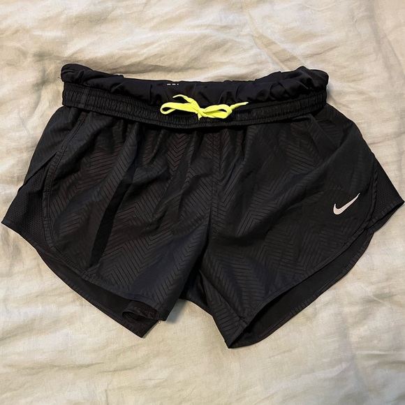 Nike Dry-fit Women’s Running Short. Size XS in Black. - Picture 5 of 5